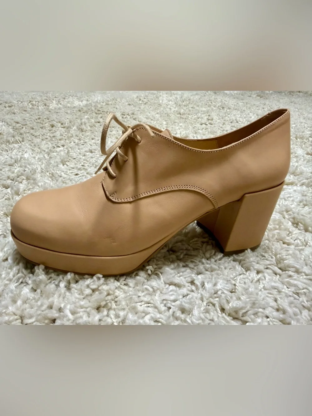 Intentionally Blank Albany Platform Pump, Women’s Size 9